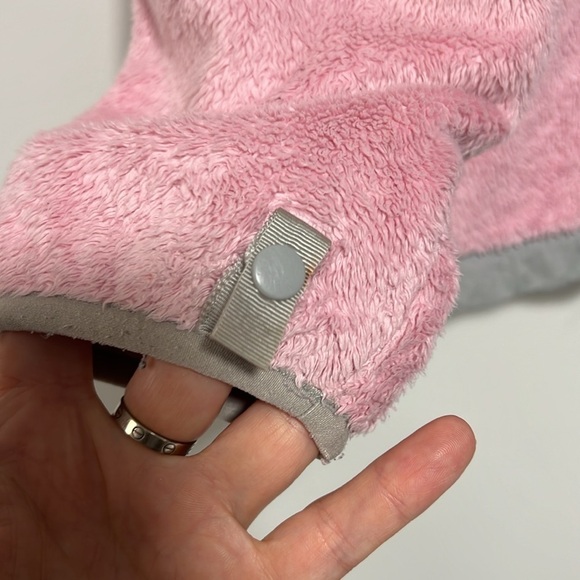 The North Face fuzzy jacket. Youth girls S. Pink. - Picture 7 of 8